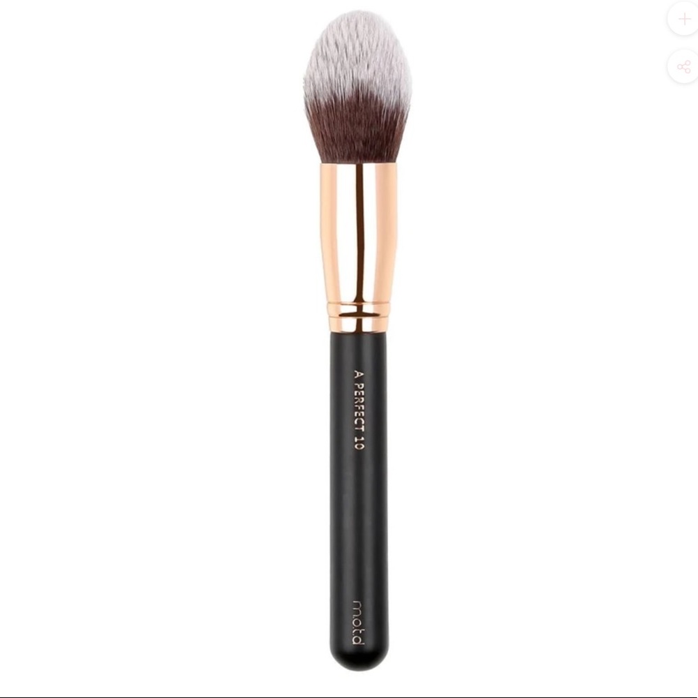 ❤️ Pick any 3 for $15 MOTD Perfect 10 Tapered Face Brush